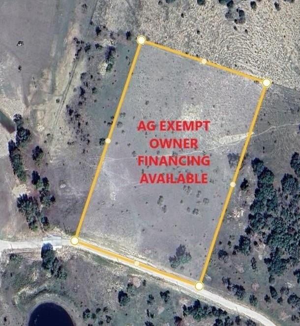 10.01 acres in Comanche County