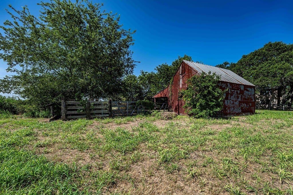 76.5 acres in Fayette County - photo 14