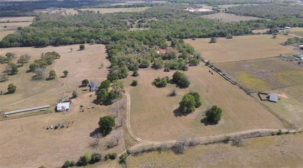 8.82 acres in Milam County