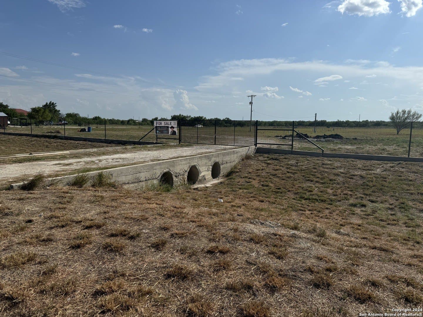 10 acres in Zavala County featured view