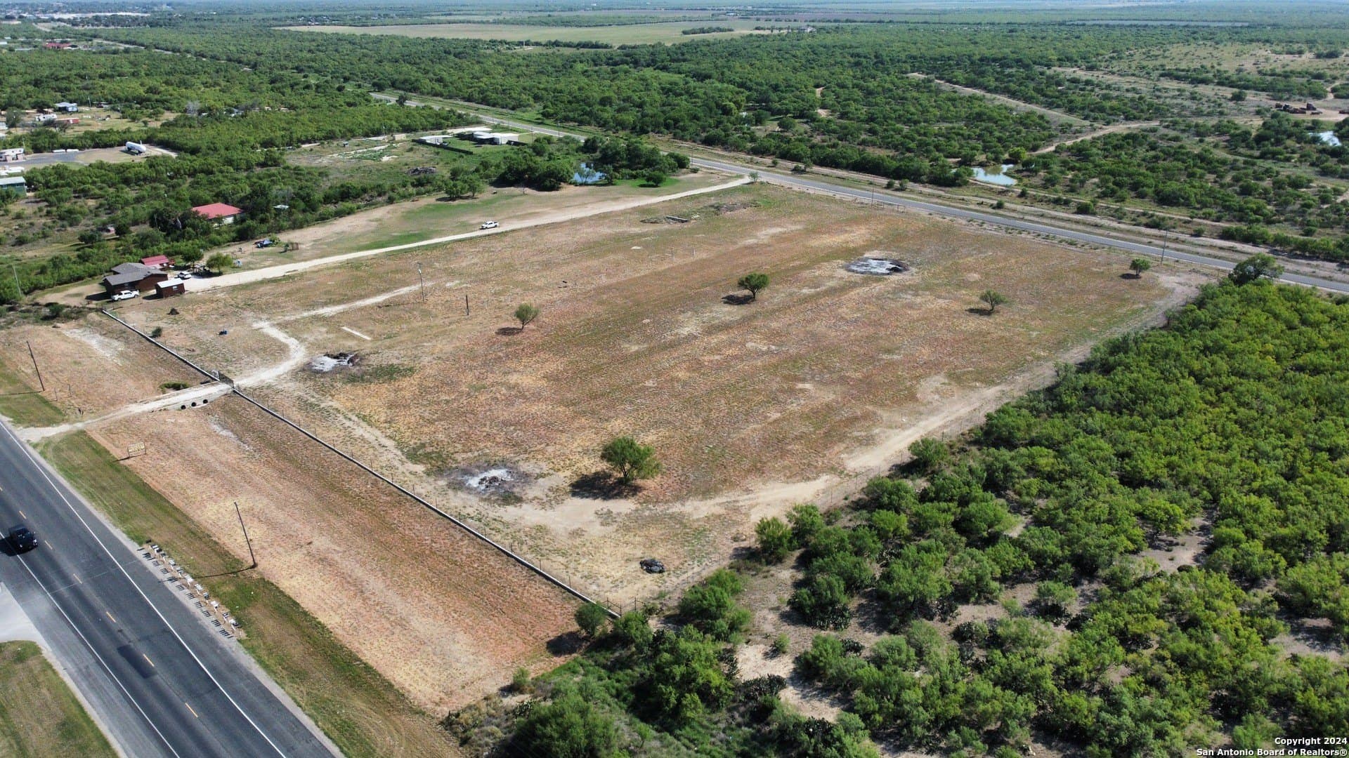 10 acres in Zavala County - photo 9