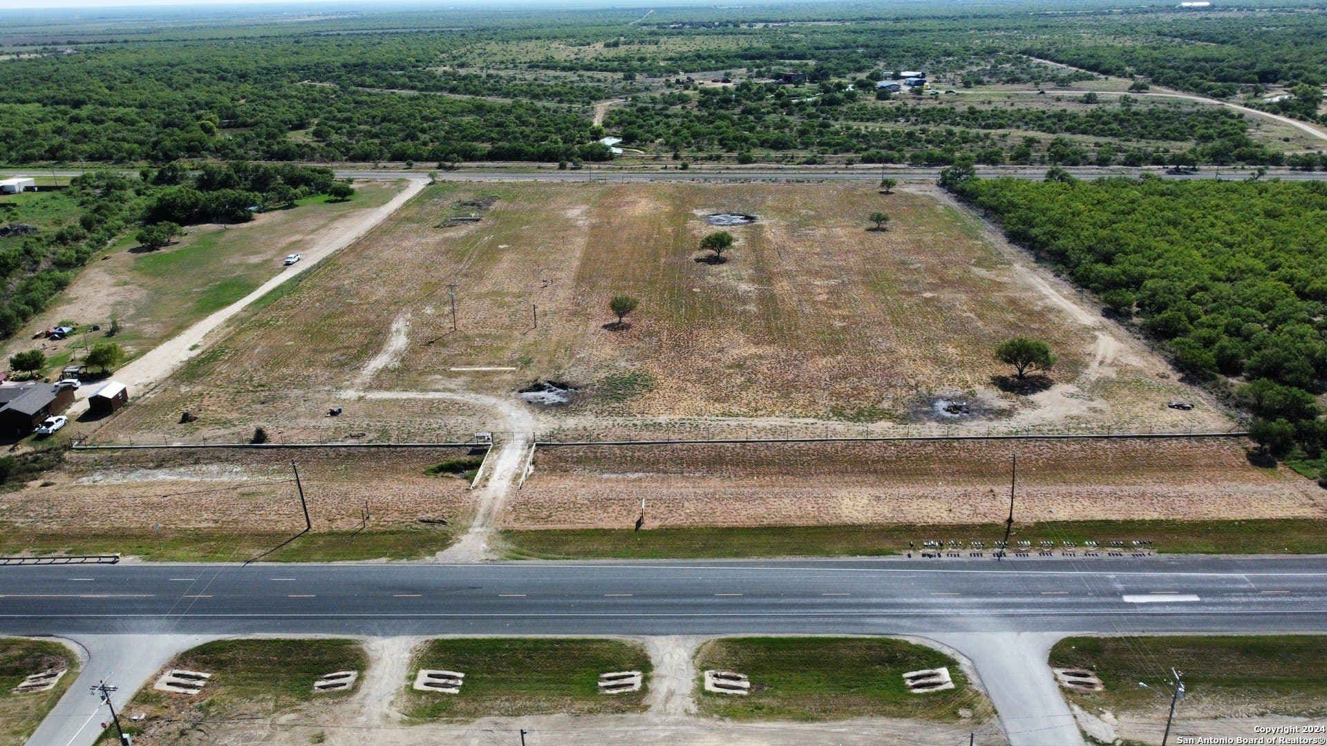 10 acres in Zavala County - photo 10