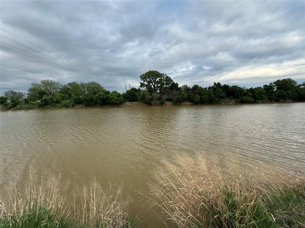 0.83 acres in Parker County gallery image 4