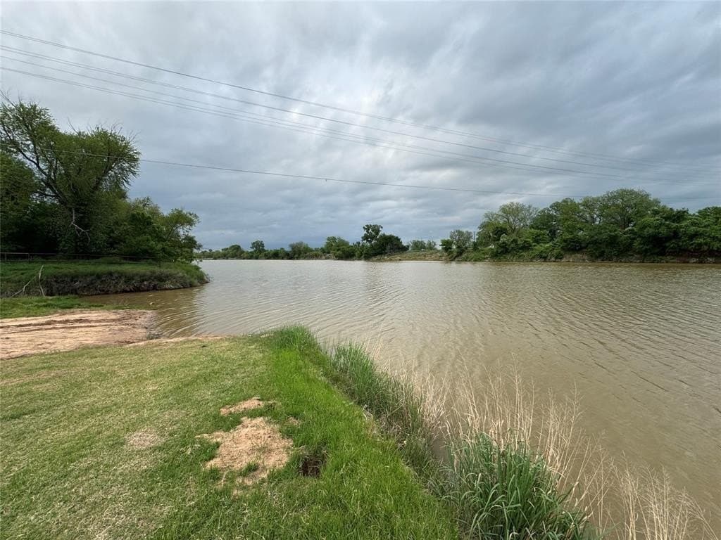 0.83 acres in Parker County gallery image 3