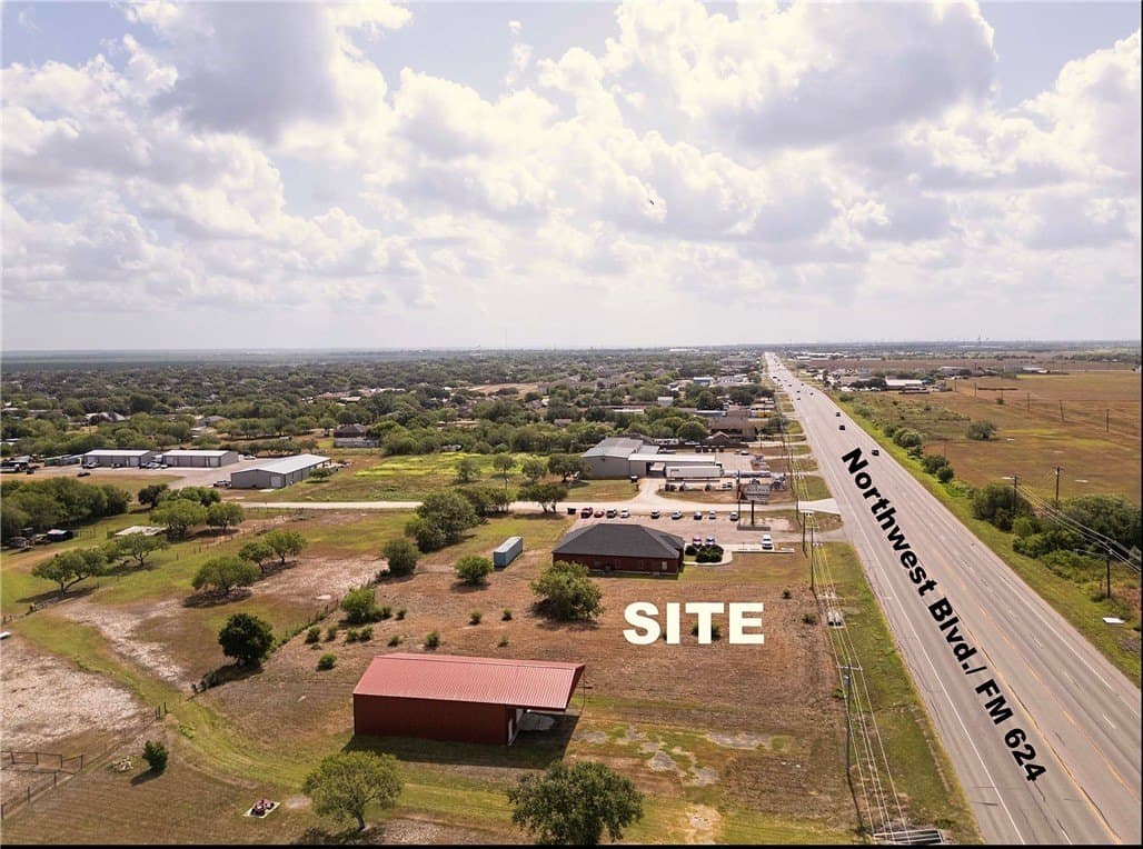 1.03 acres in Nueces County gallery image 3