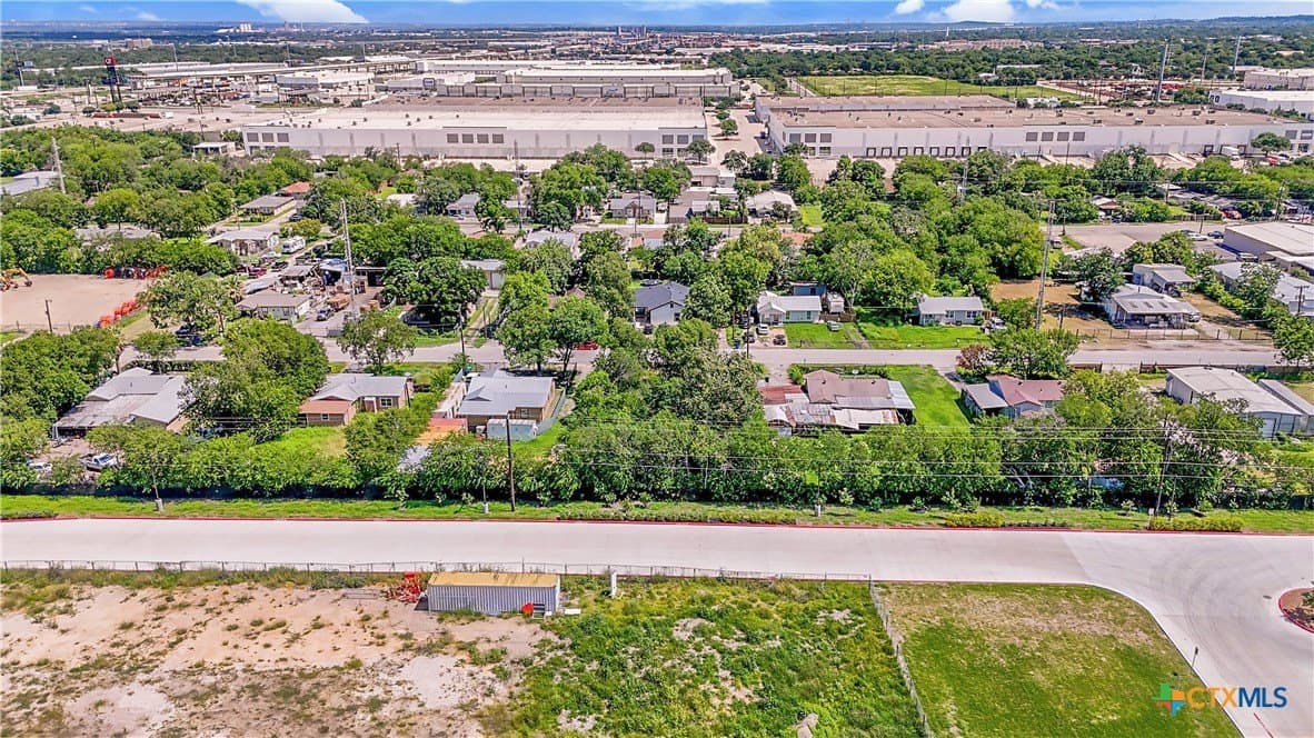 0.25 acres in Bexar County - photo 9