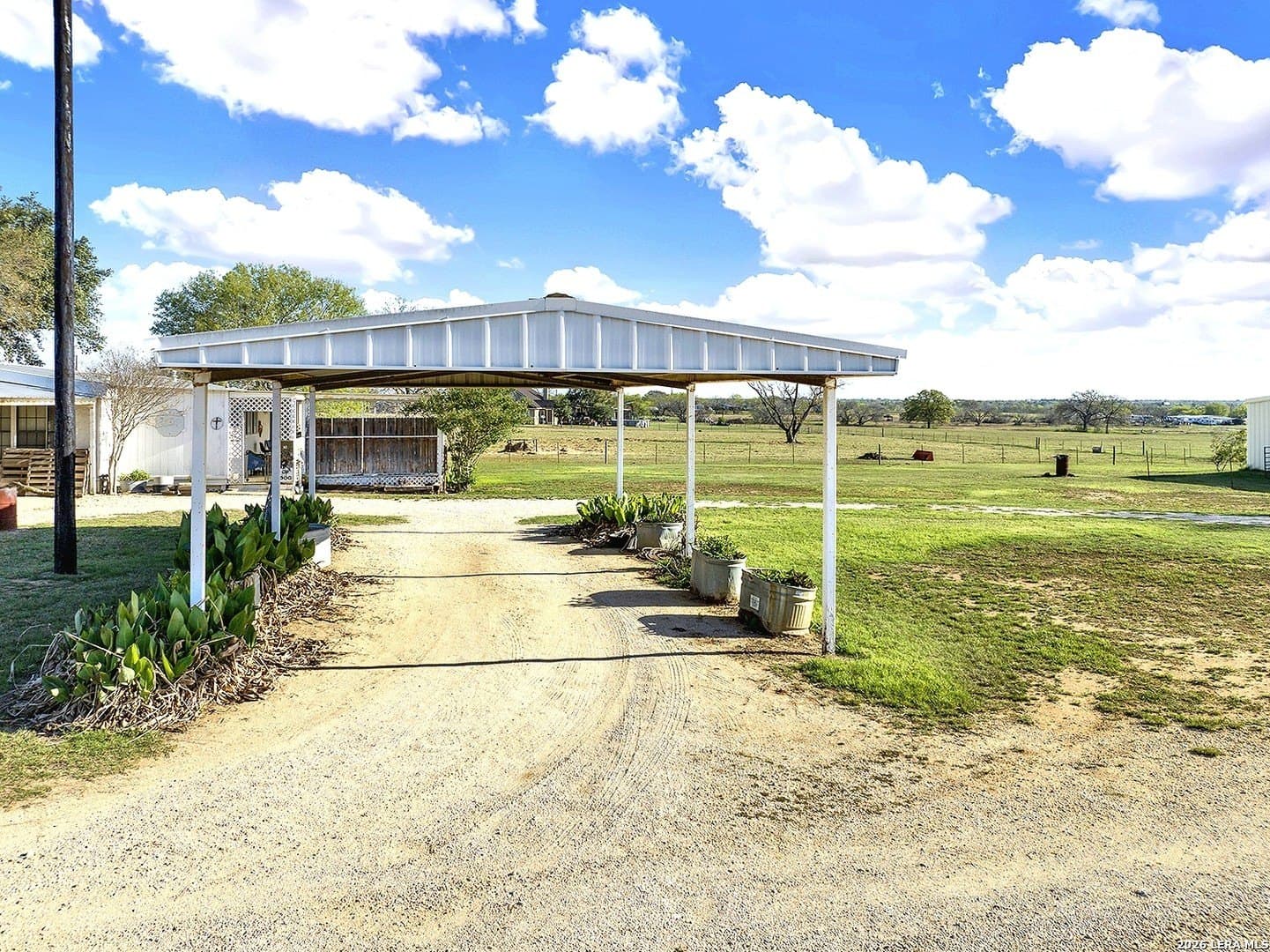 4.5 acres in Bexar County gallery image 3