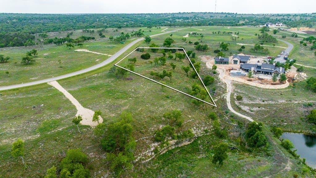 1.6 acres in Gillespie County gallery image 4