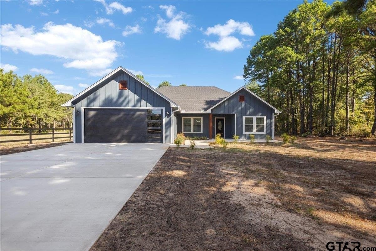 11.09 acres in Smith County