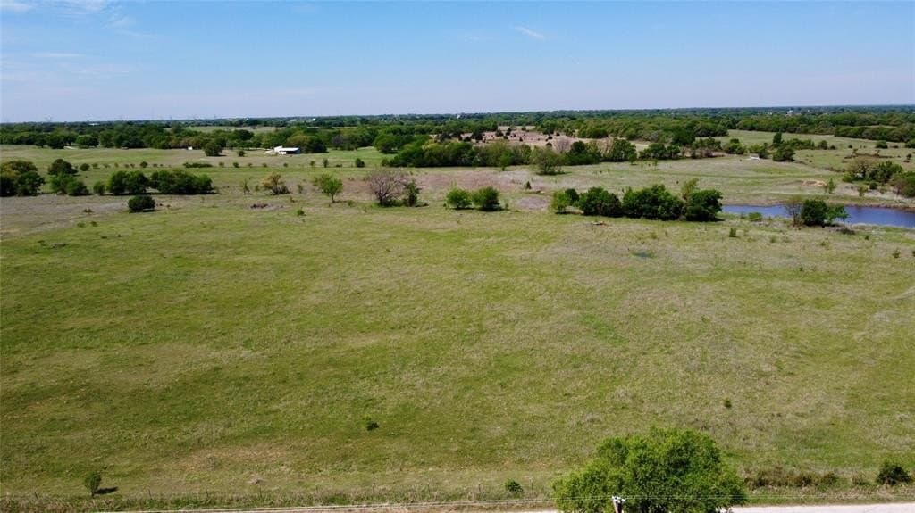 10.01 acres in Wise County