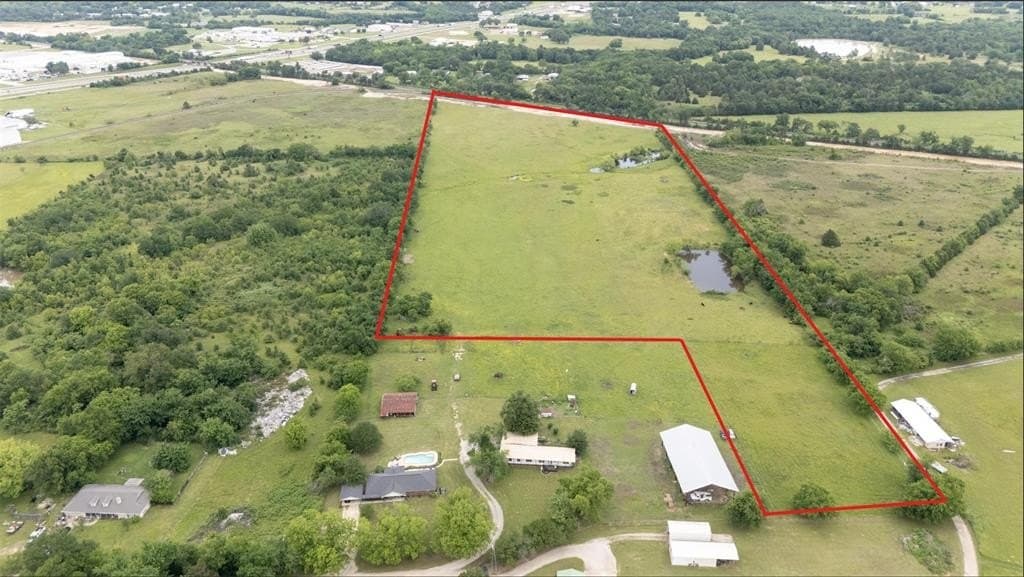 31 acres in Hopkins County