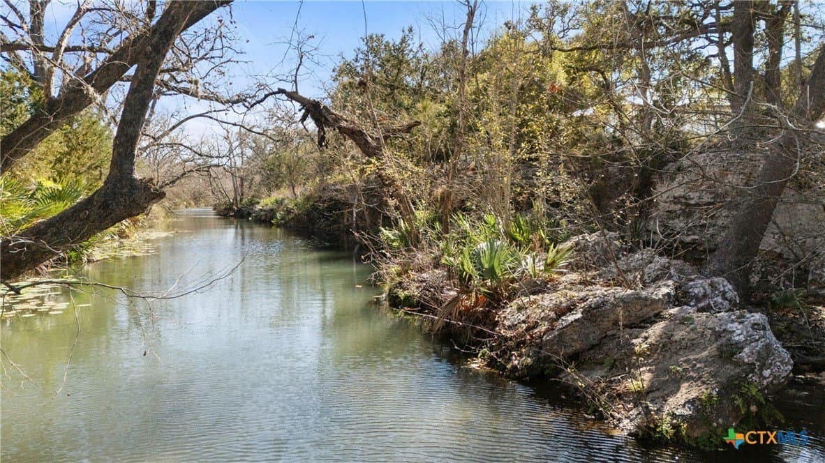 1.13 acres in Comal County gallery image 2