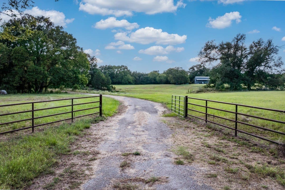 27 acres in Henderson County - photo 2