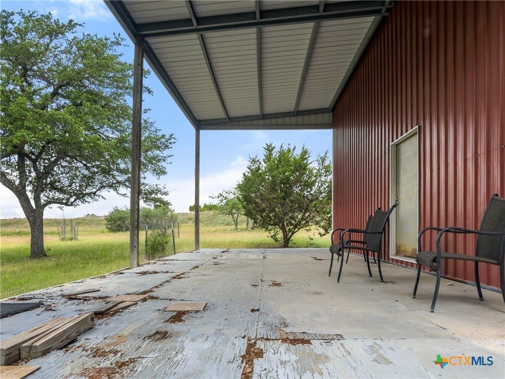 6.95 acres in Blanco County gallery image 2