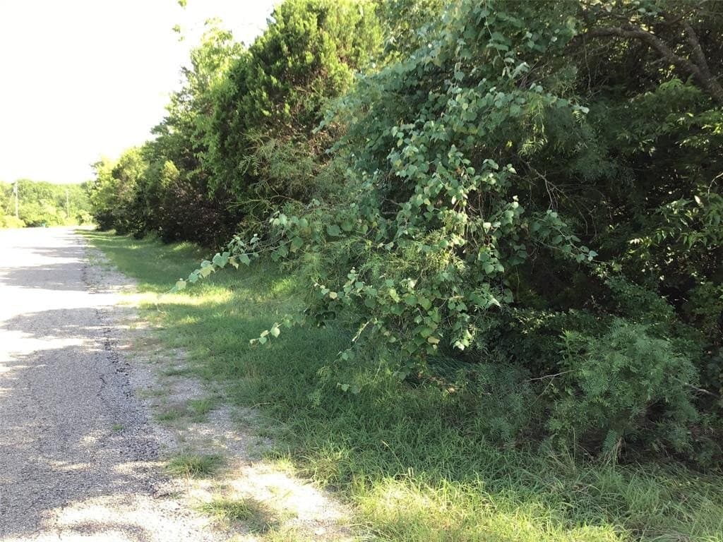 0.35 acres in Hill County