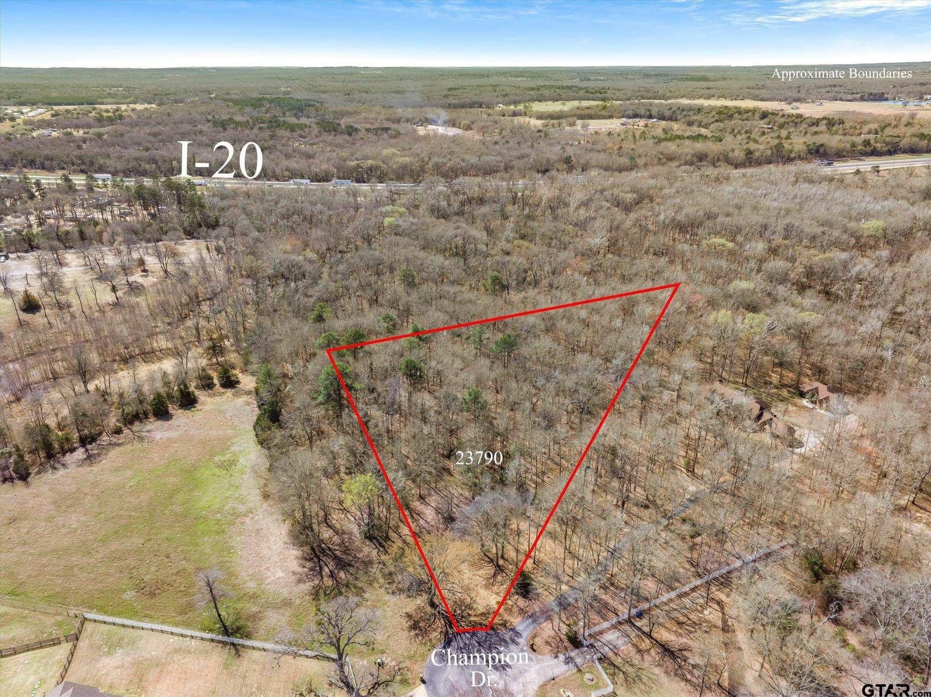 5.01 acres in Smith County