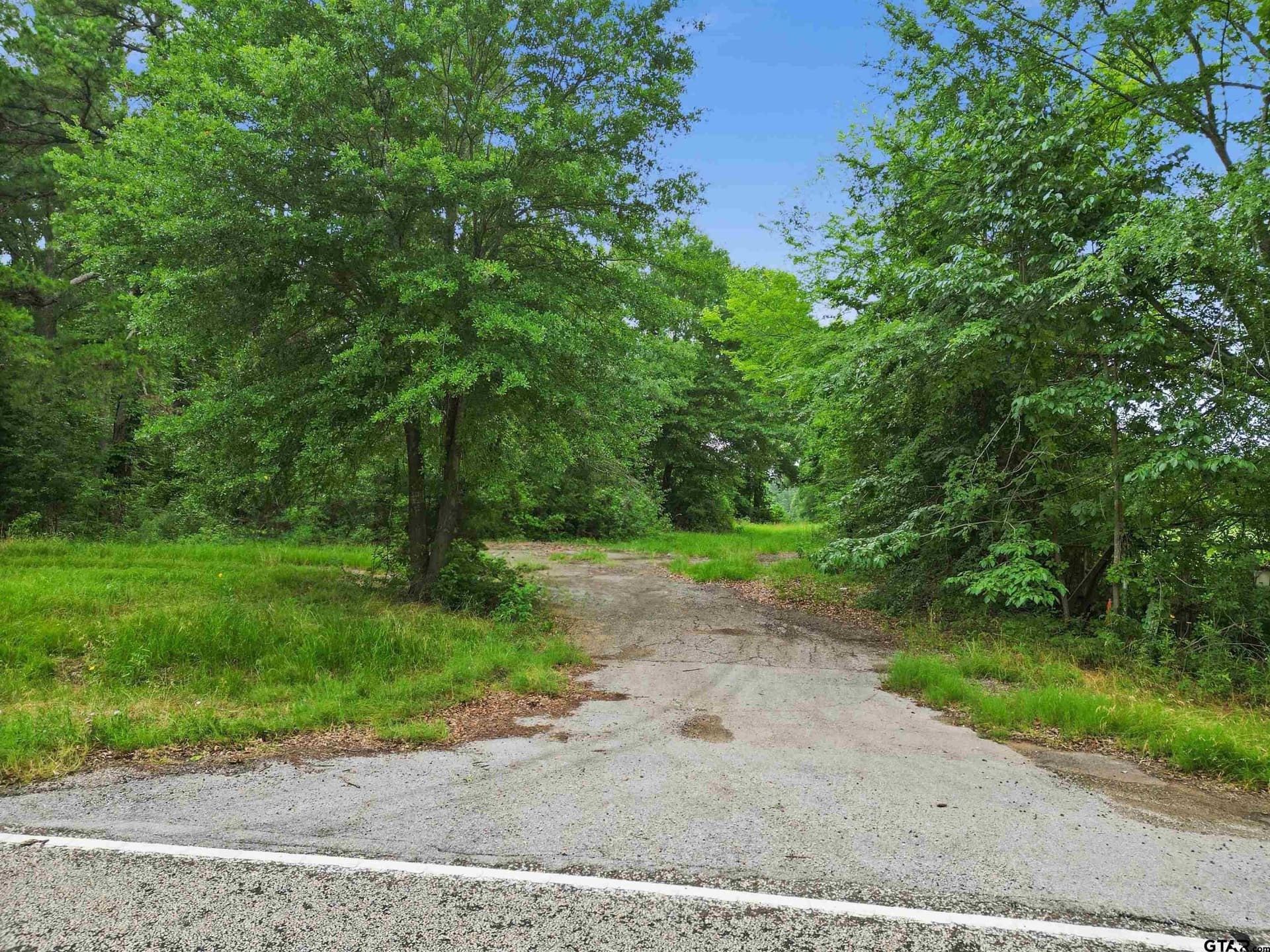 157 acres in Smith County
