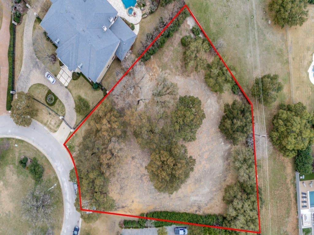 1.05 acres in Dallas County gallery image 2