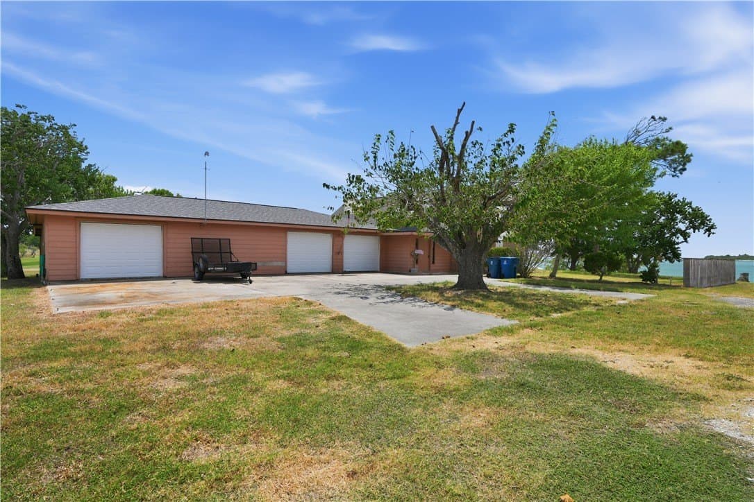 50,825 acres in San Patricio County - photo 6