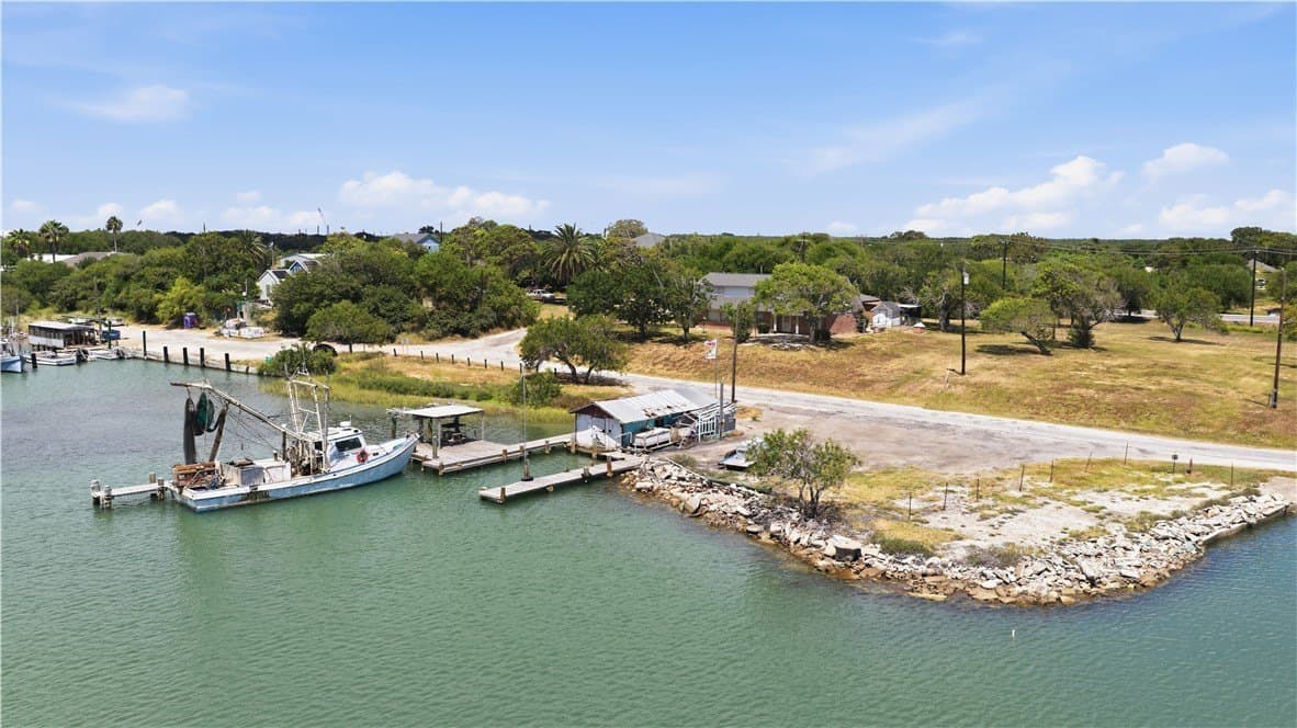 50,825 acres in San Patricio County - photo 37