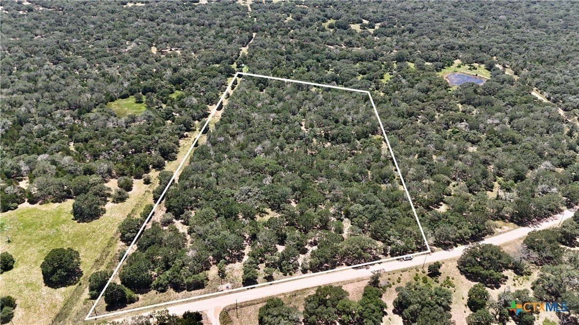 11.08 acres in Lavaca County gallery image 2