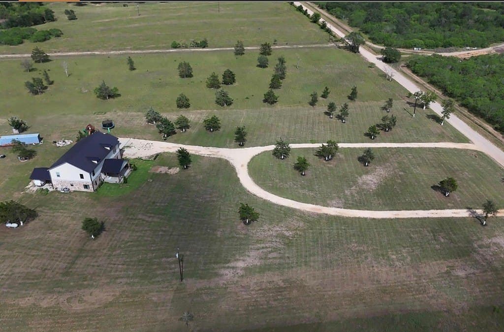 7.86 acres in Gonzales County