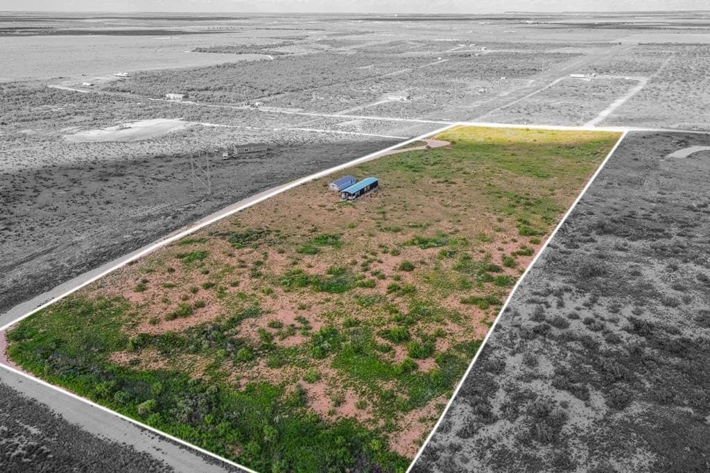 12.44 acres in Martin County