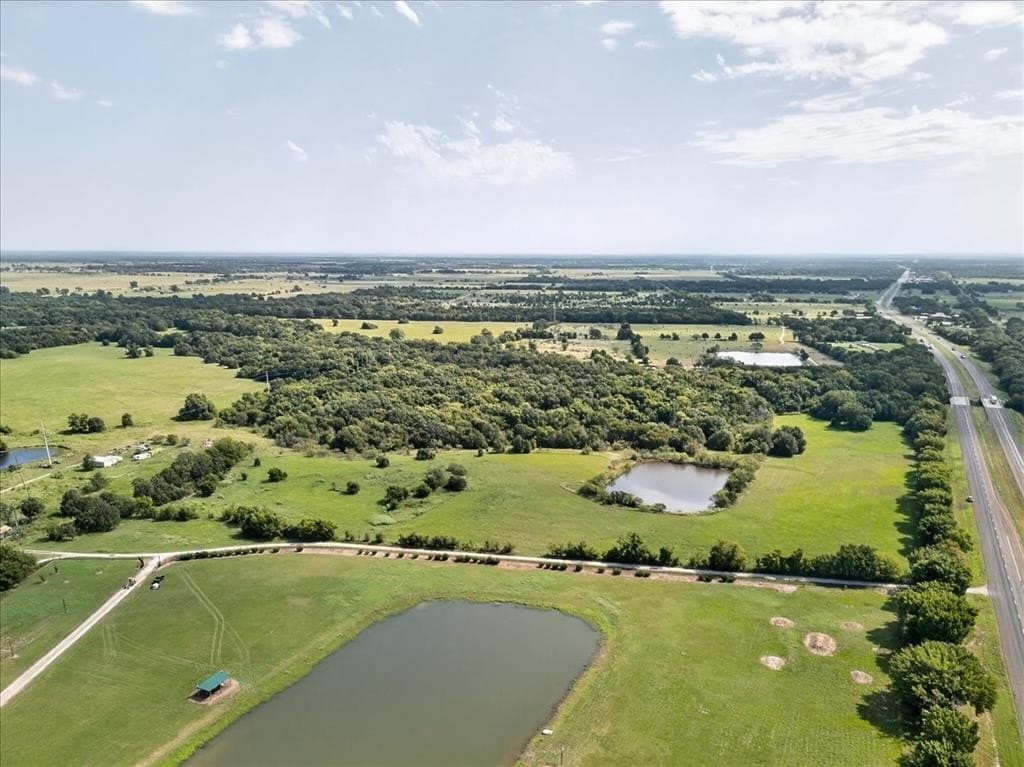 58.24 acres in Navarro County gallery image 4