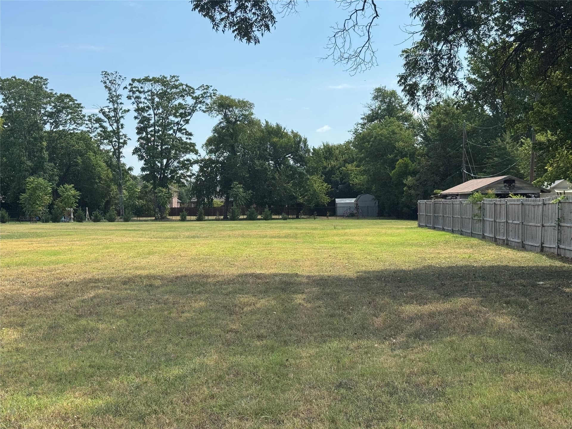 2.3 acres in Tarrant County - photo 3