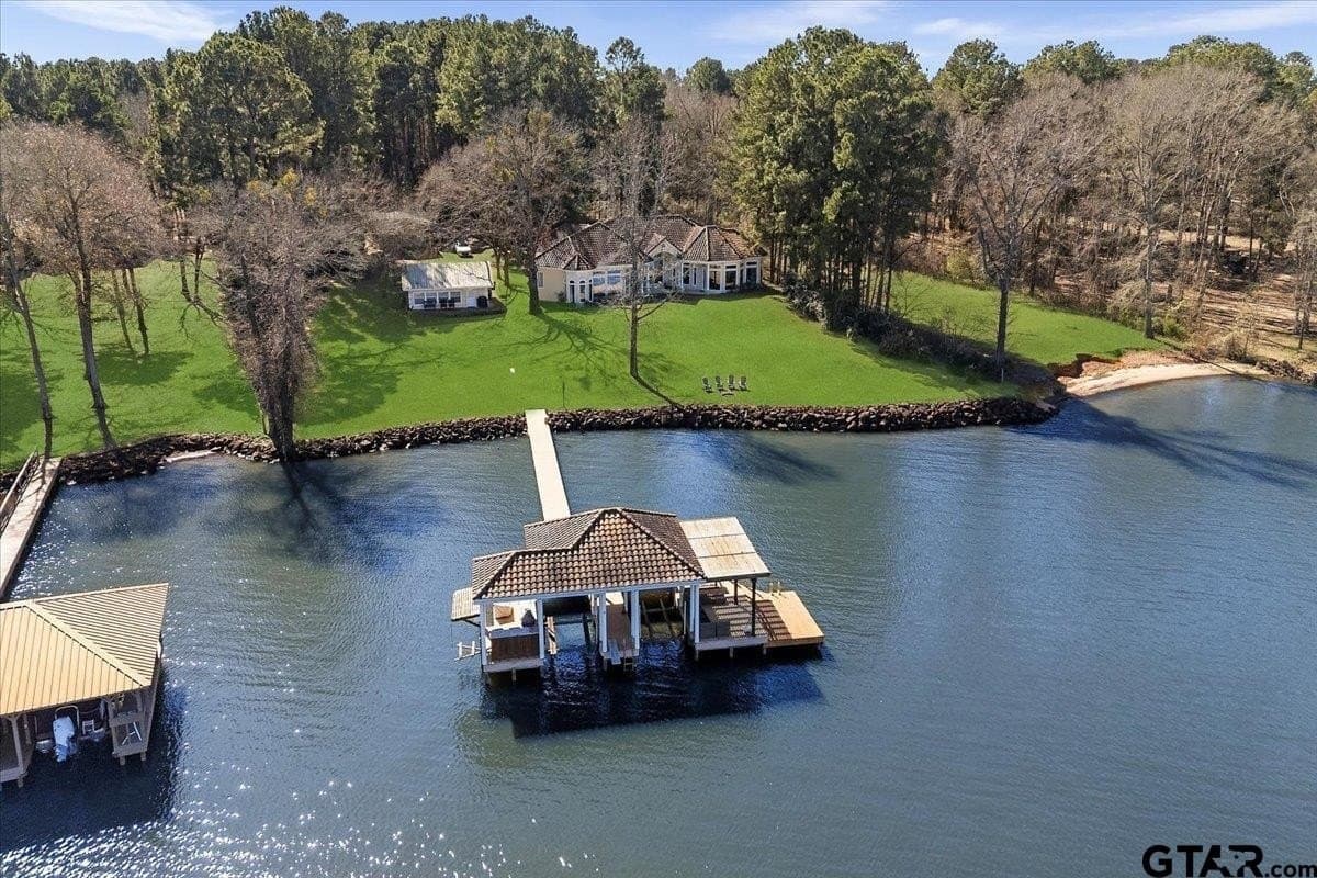 10.63 acres in Henderson County gallery image 2