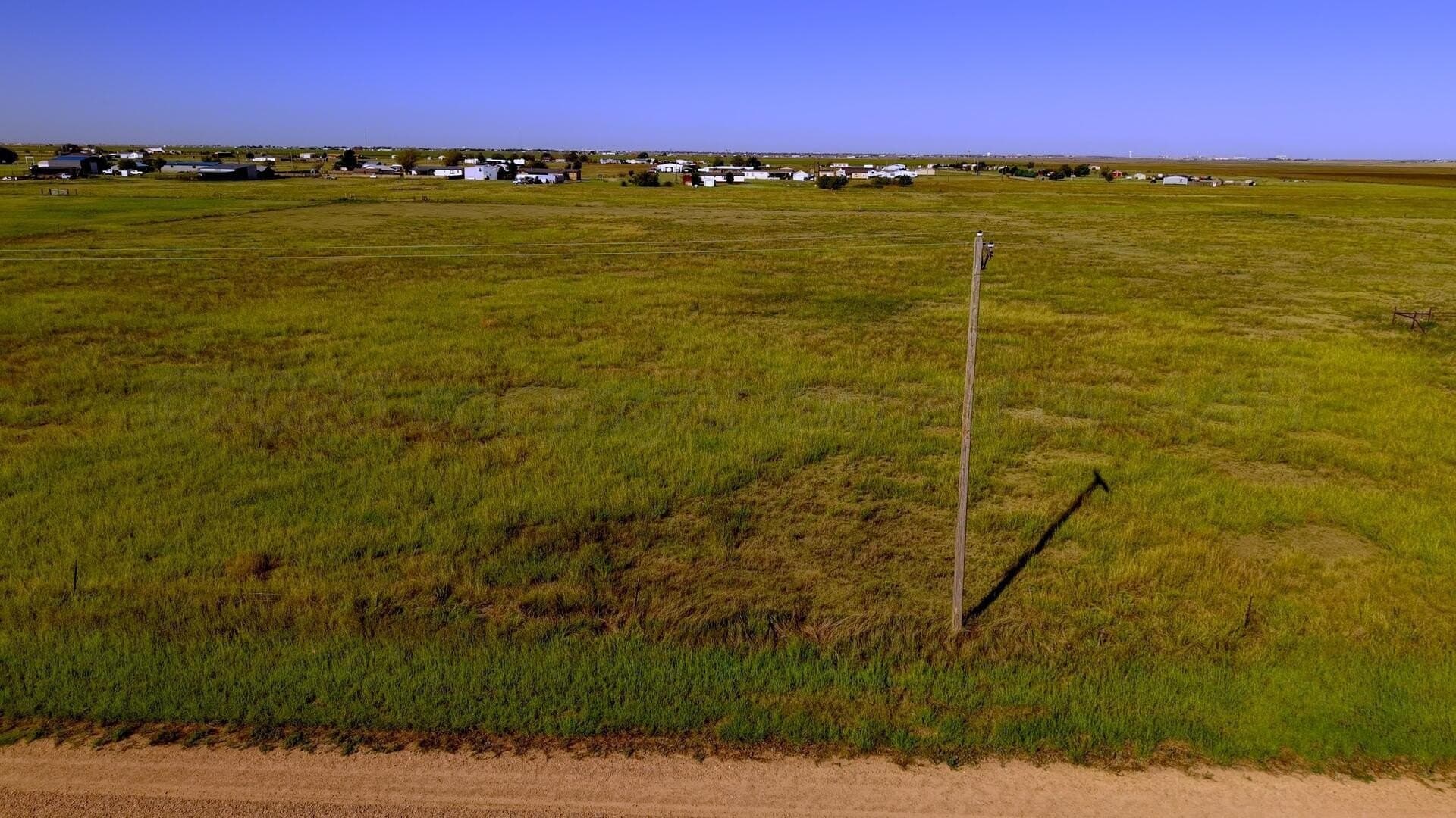 10 acres in Carson County