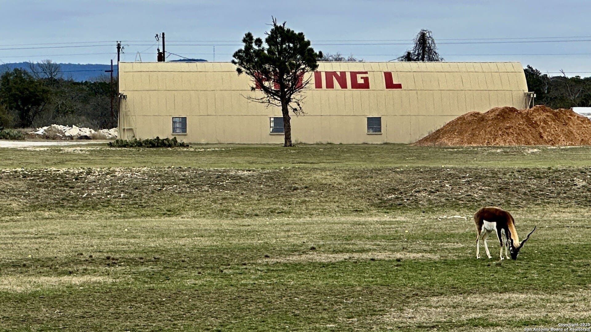 0.28 acres in Bandera County - photo 14