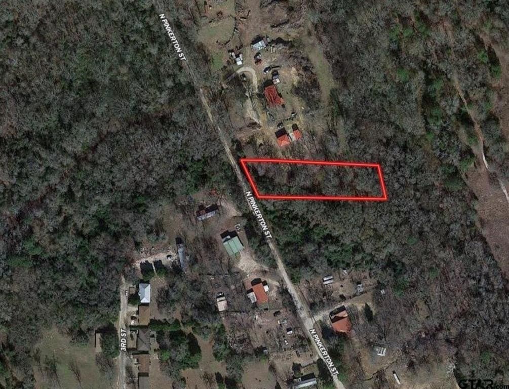0.69 acres in Henderson County