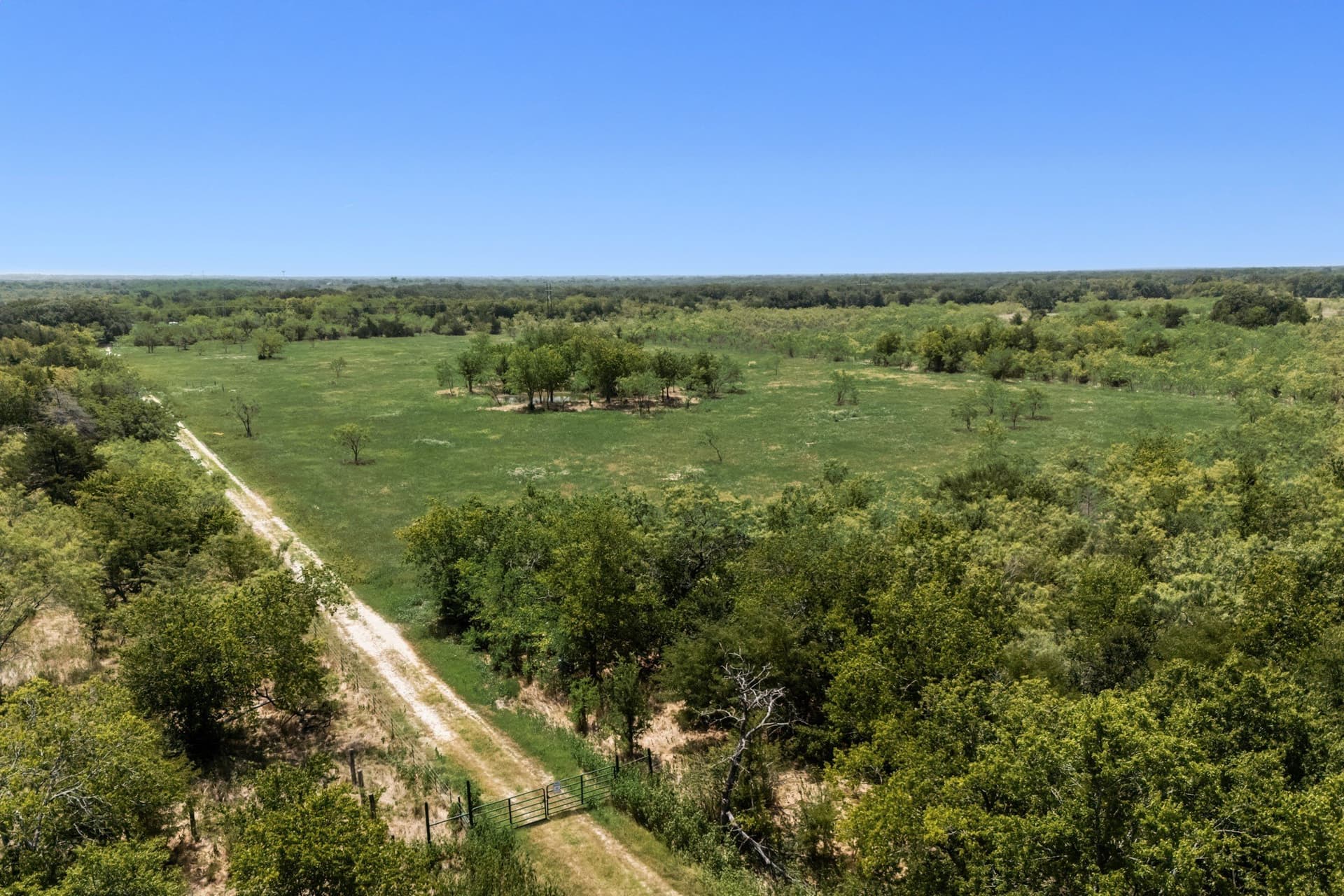 10 acres in Kaufman County - photo 8