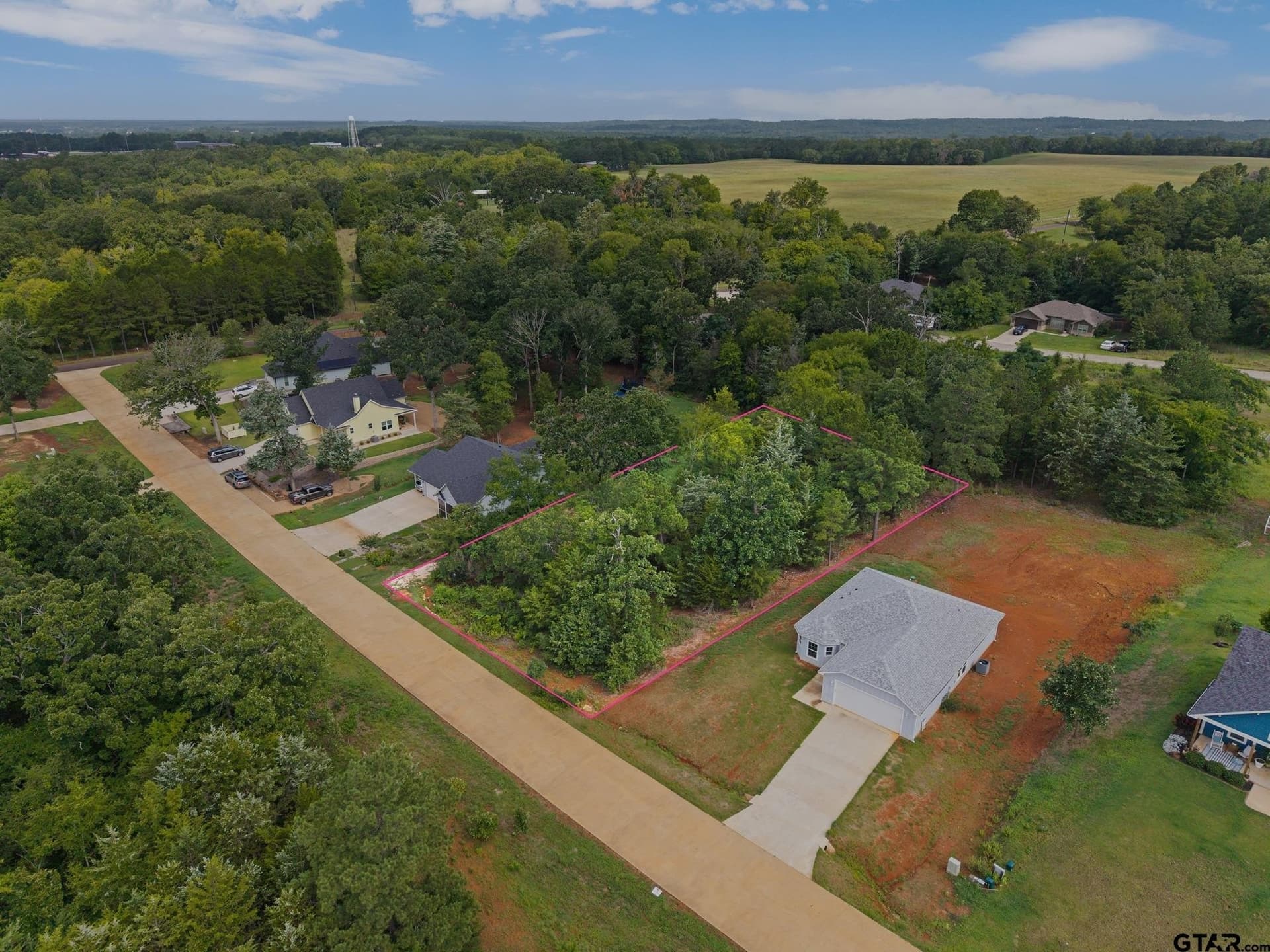 0.5 acres in Smith County - photo 3