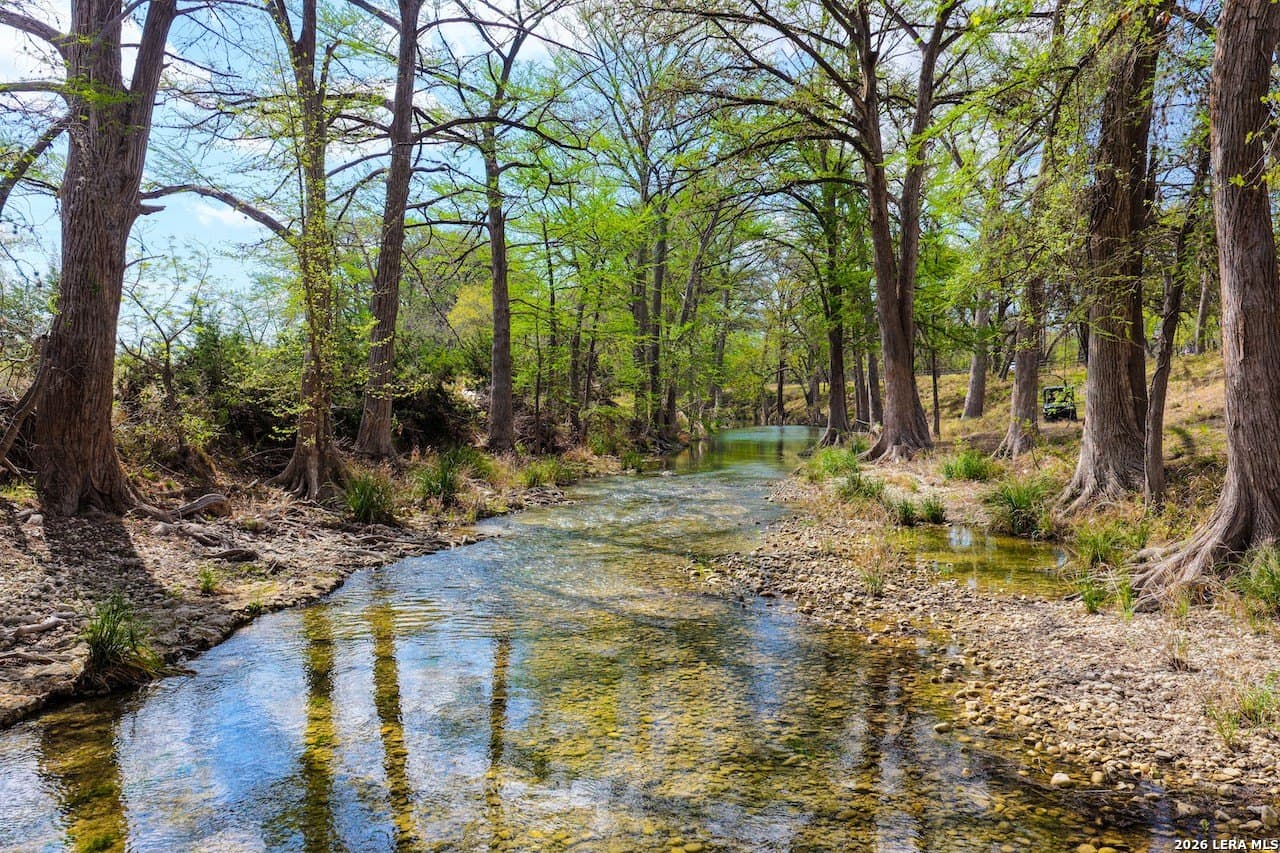 620 acres in Bandera County - photo 33