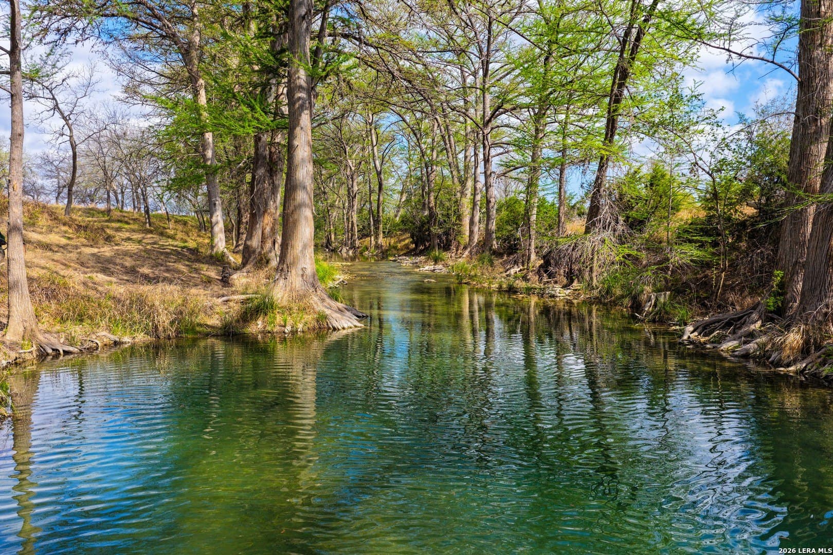 620 acres in Bandera County - photo 2