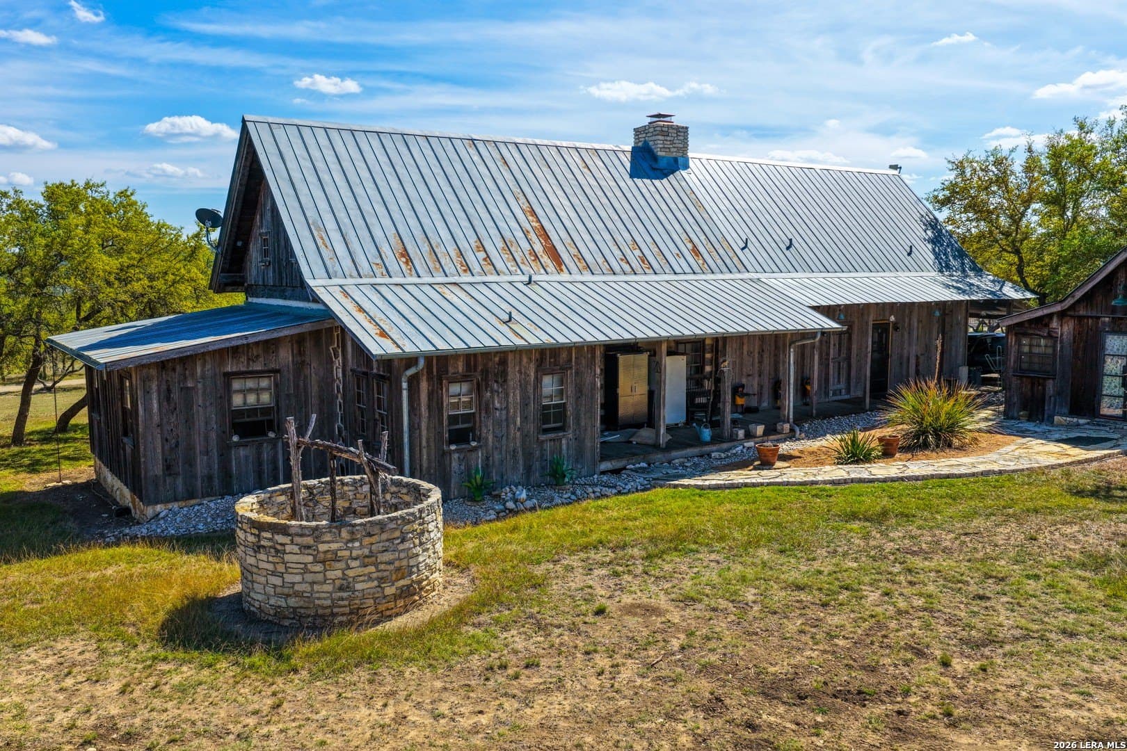 620 acres in Bandera County - photo 4