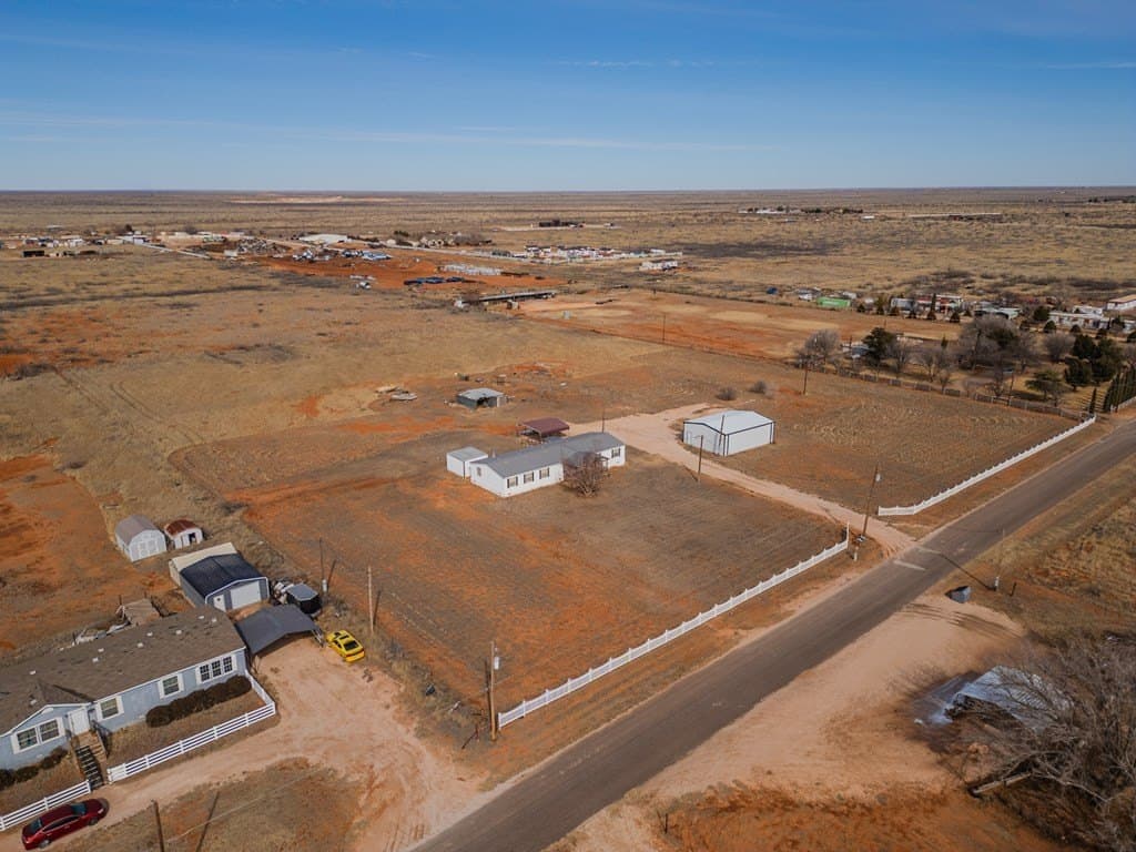 10 acres in Andrews County - photo 33