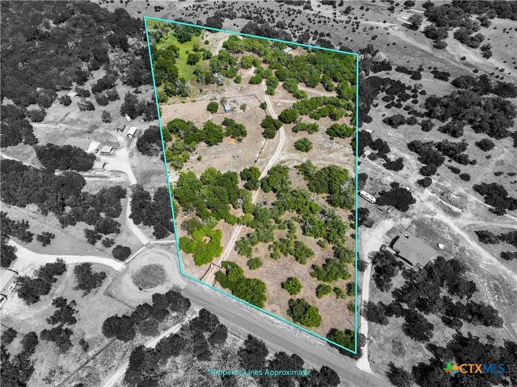 10 acres in Williamson County