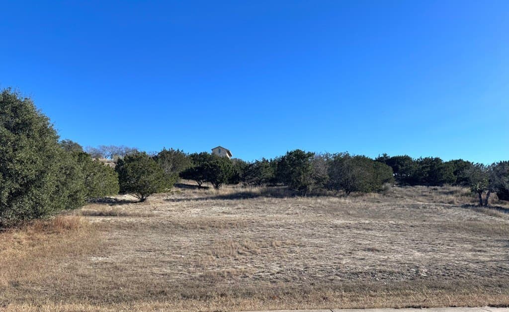 1.45 acres in Kerr County gallery image 3