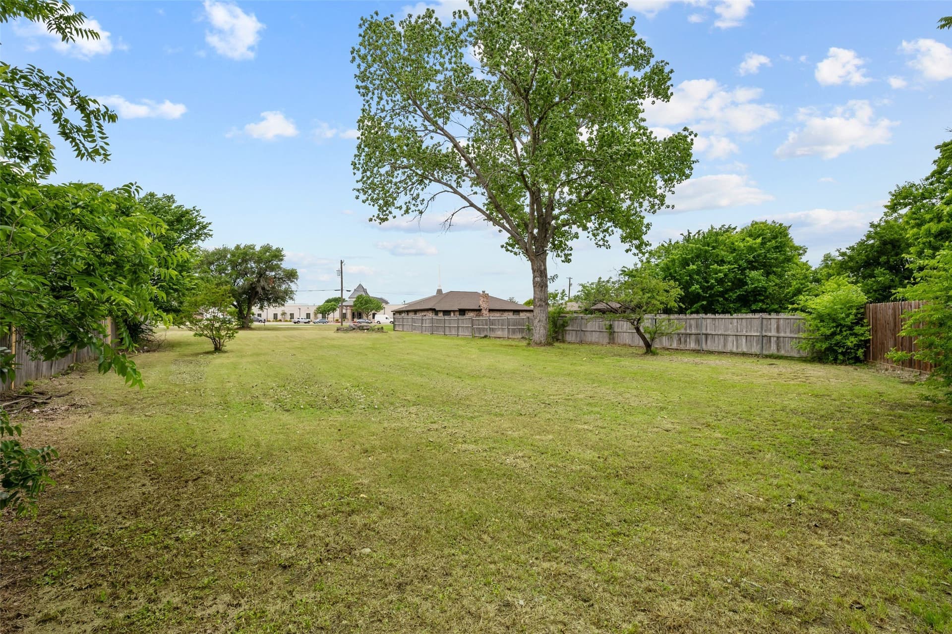 0.39 acres in Tarrant County - photo 14