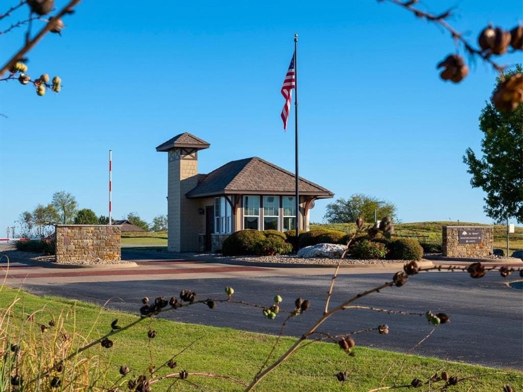 0.27 acres in Johnson County gallery image 4