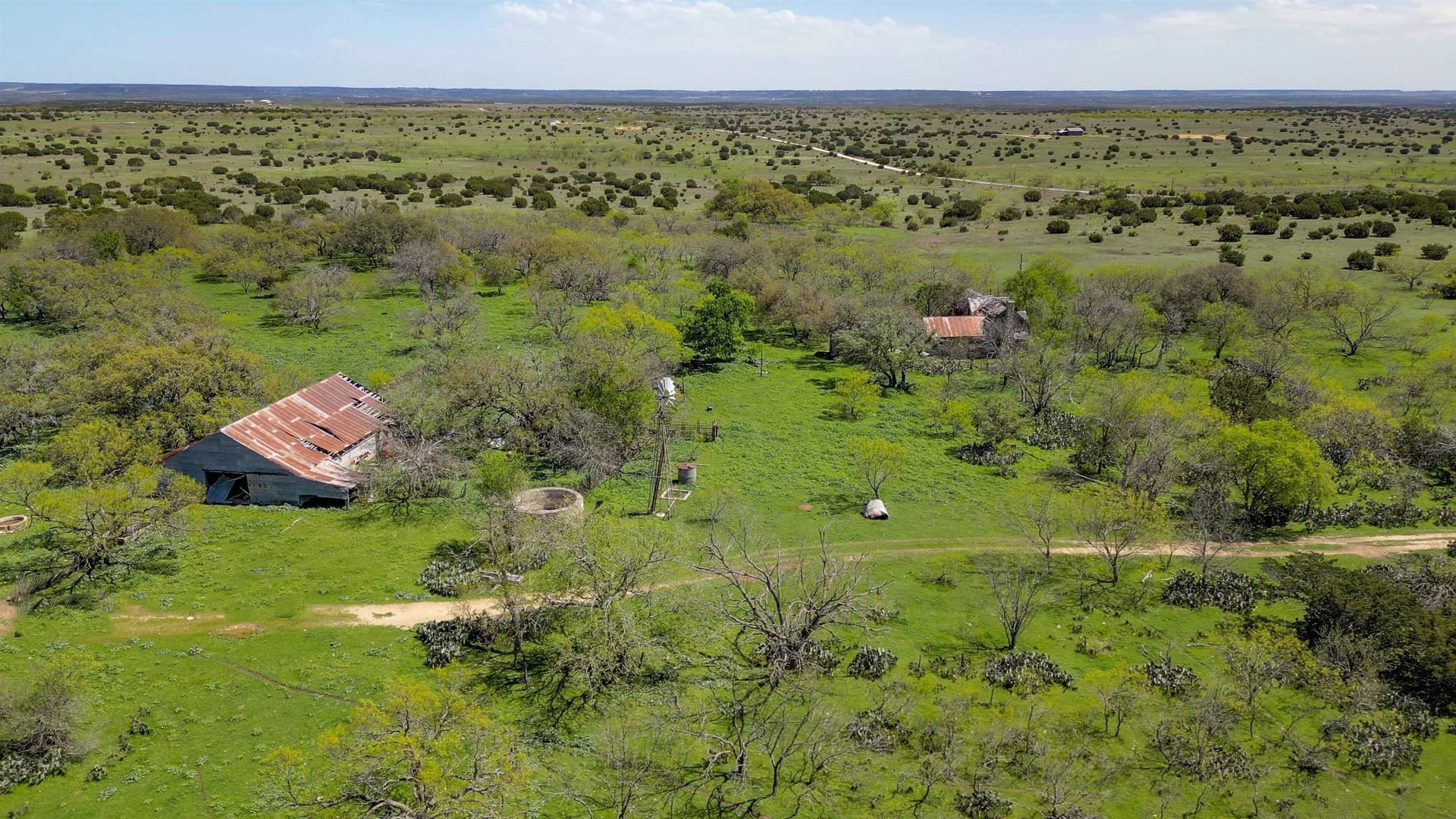 686.04 acres in Lampasas County - photo 3