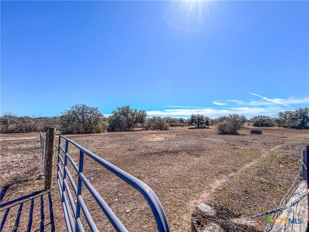 37.04 acres in Bee County - photo 33