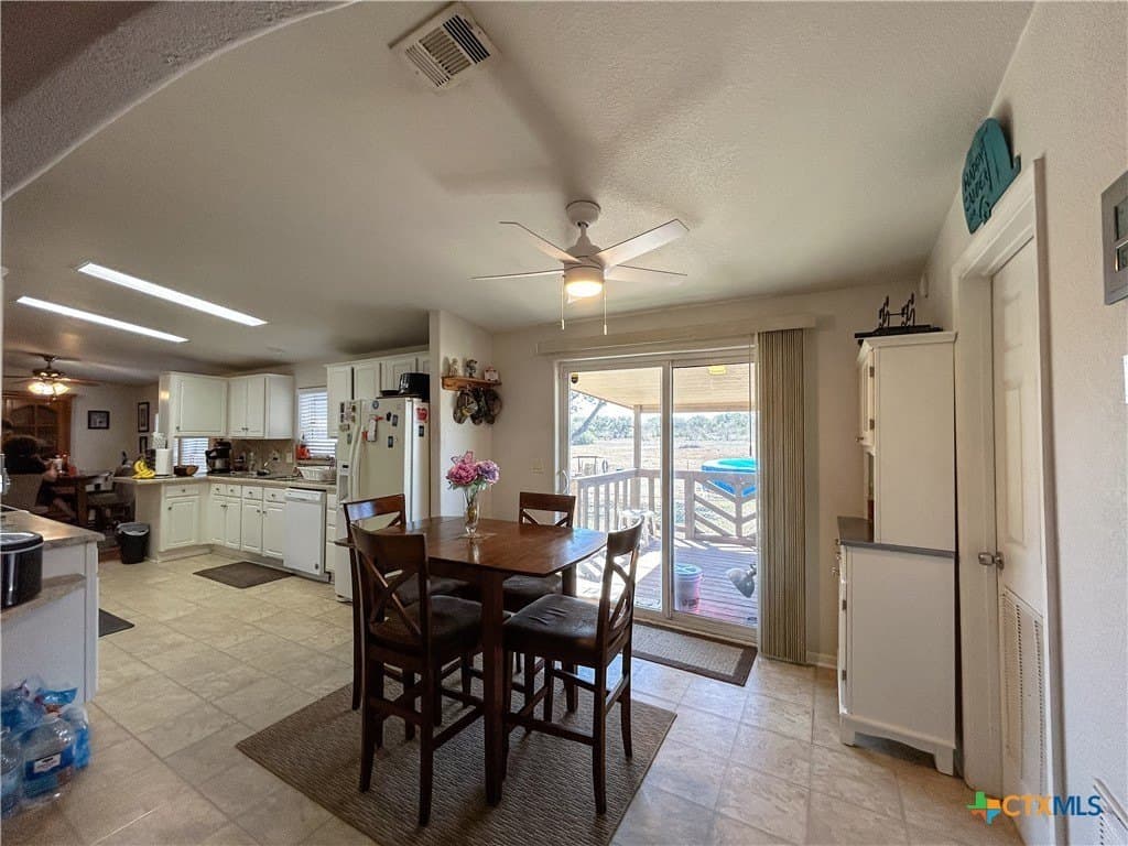 37.04 acres in Bee County - photo 8