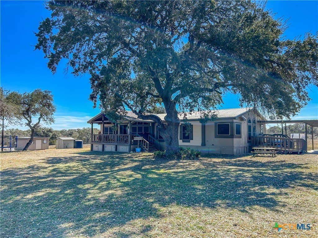 37.04 acres in Bee County
