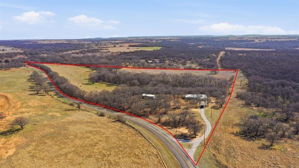 30.95 acres in Eastland County