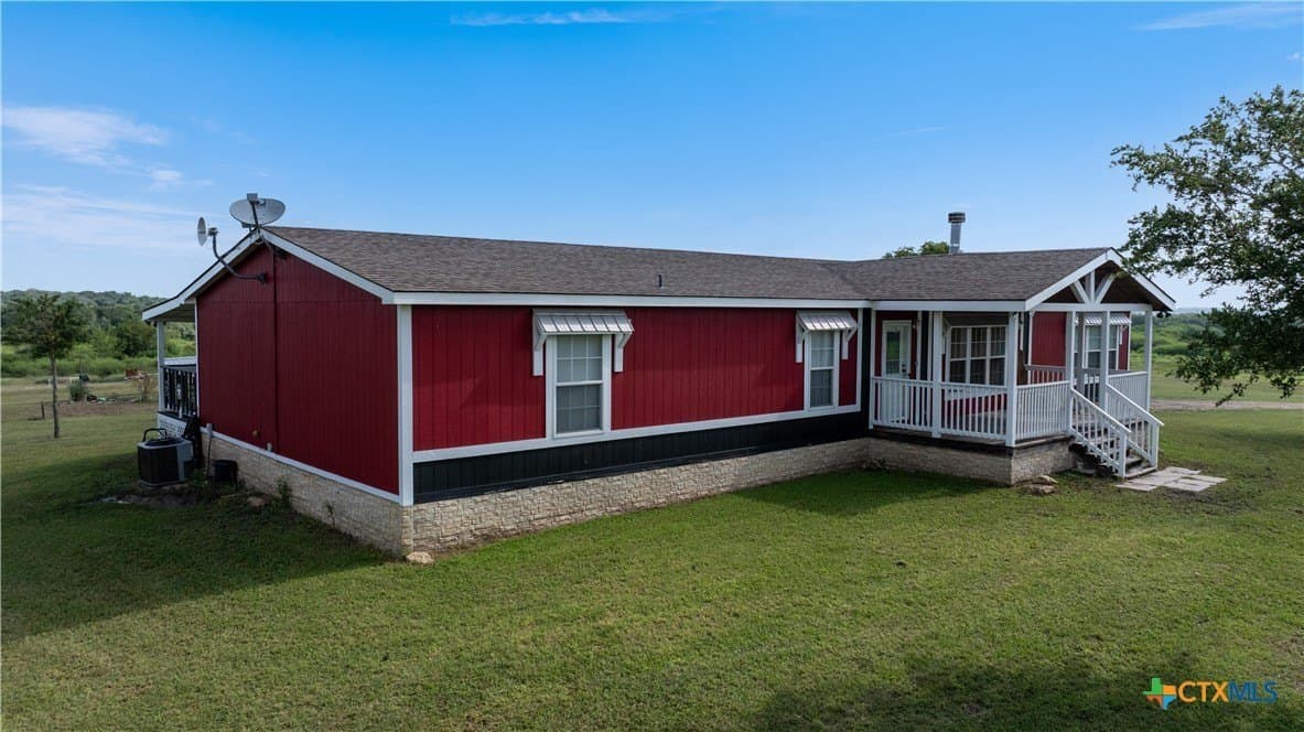 15 acres in Lavaca County gallery image 3