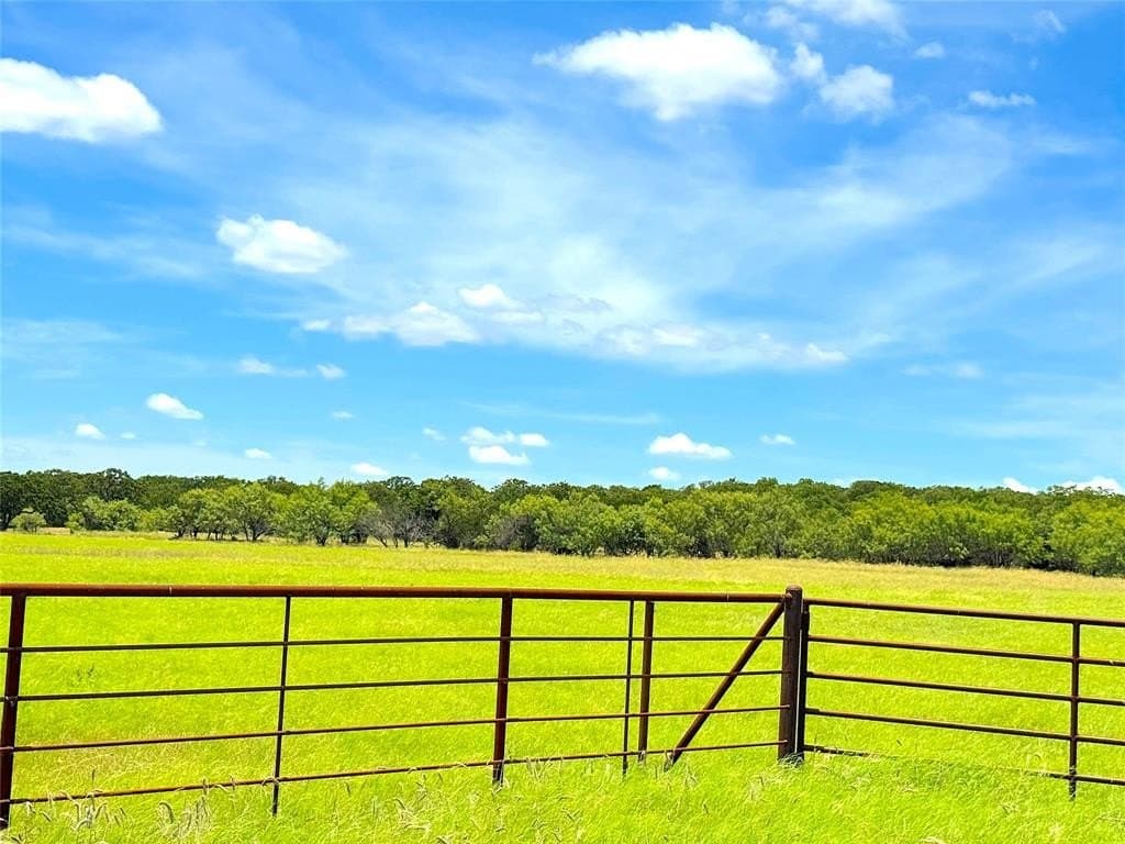 39 acres in Palo Pinto County